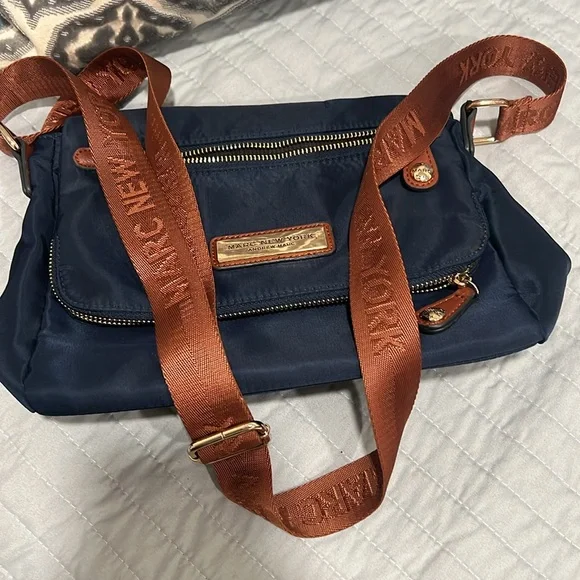 Marc Jacob’s Crossbody Bag Purse - Picture 12 of 12